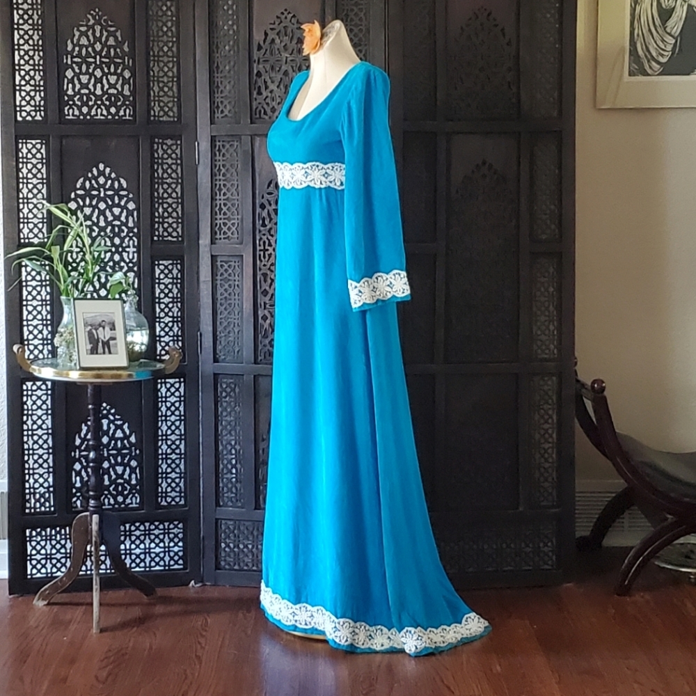 Vintage Velvet blue Hand made dress Sm 👗